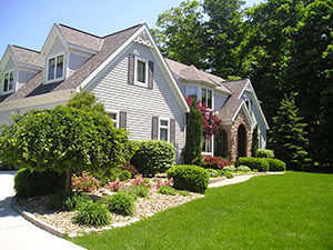Landscapers and Lawncare Services in Algona, IA